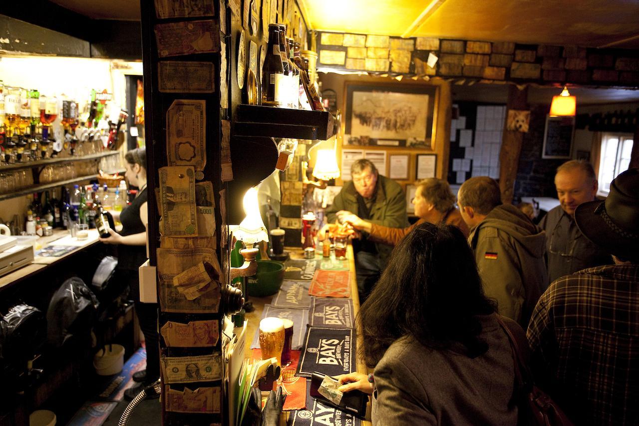 Duke Of York Hotel Dolton Bagian luar foto